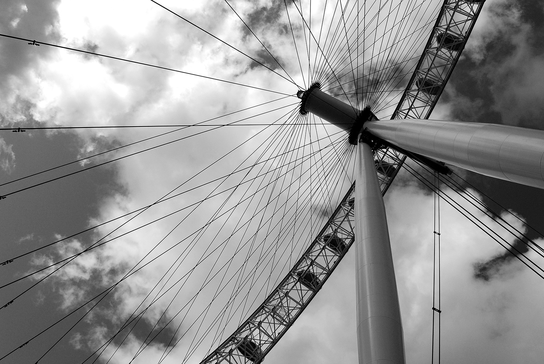 London Eye blanco y negro